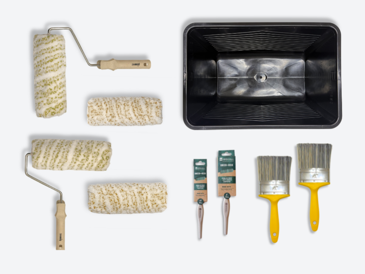 A large decorating bundle