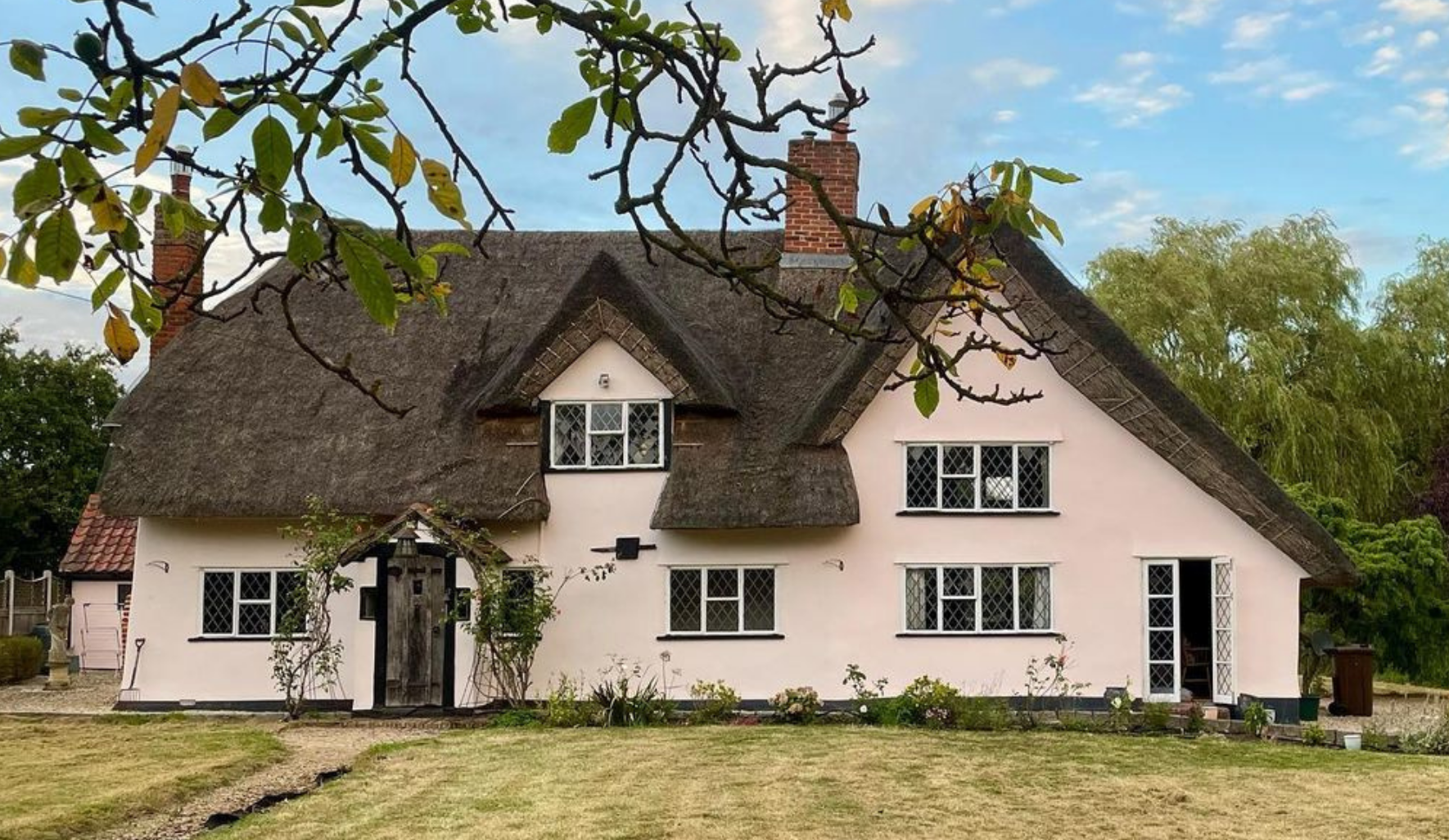 Paint For Lime Render | Emperor Masonry Paint | Emperor Paint