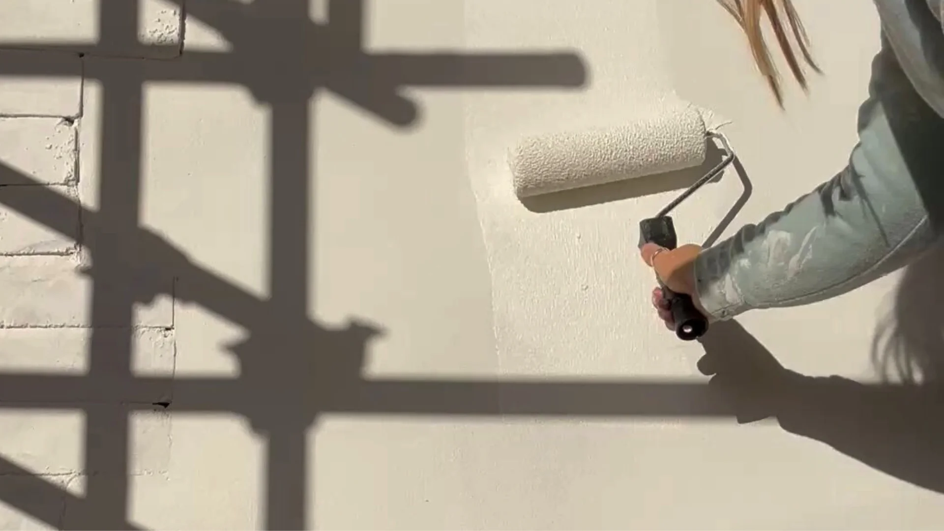 Applying Emperor Masonry Paint