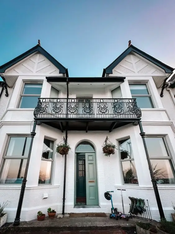 Carey's home once painted