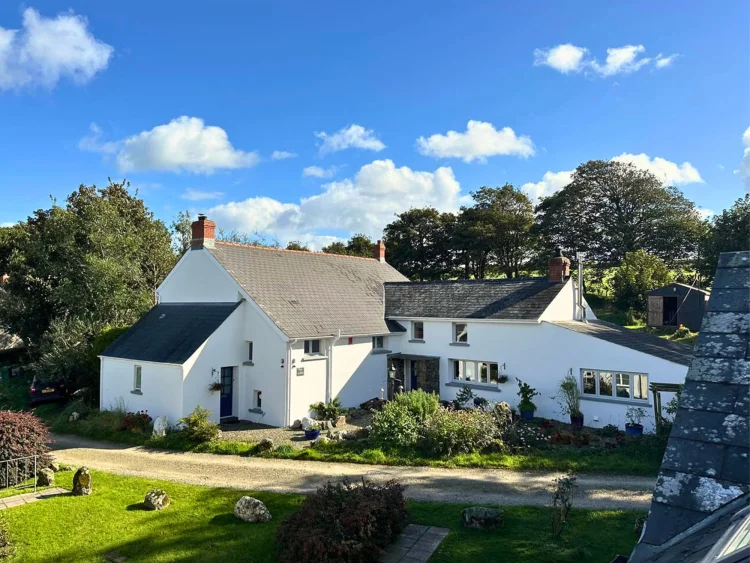 Painting the outside of a home using heritage white