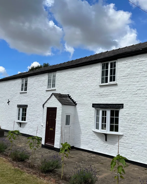 @Lymmprovements' painted house with white masonry paint