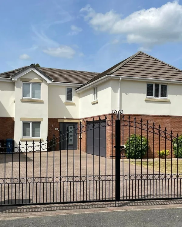 Nicola Farmer using Warm White