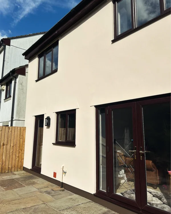 Prestige Decorating using Peach Shine (1)