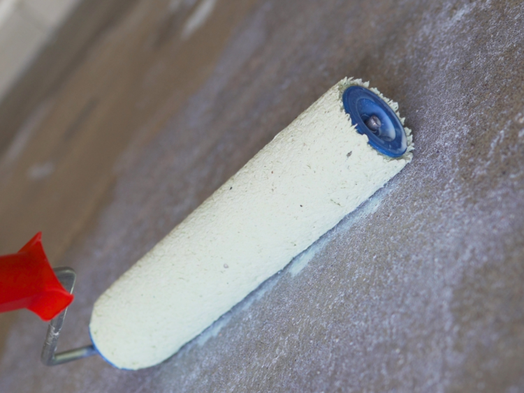 Priming a home before repainting