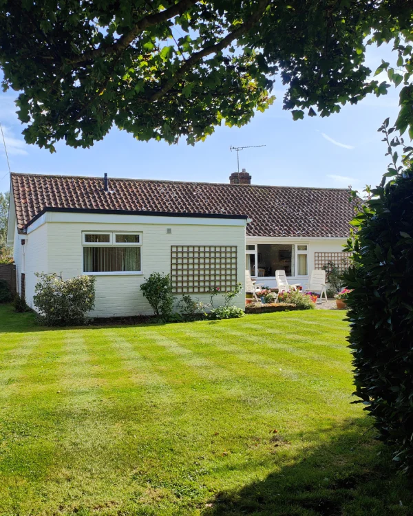 Richard Furness using Warm White masonry paint