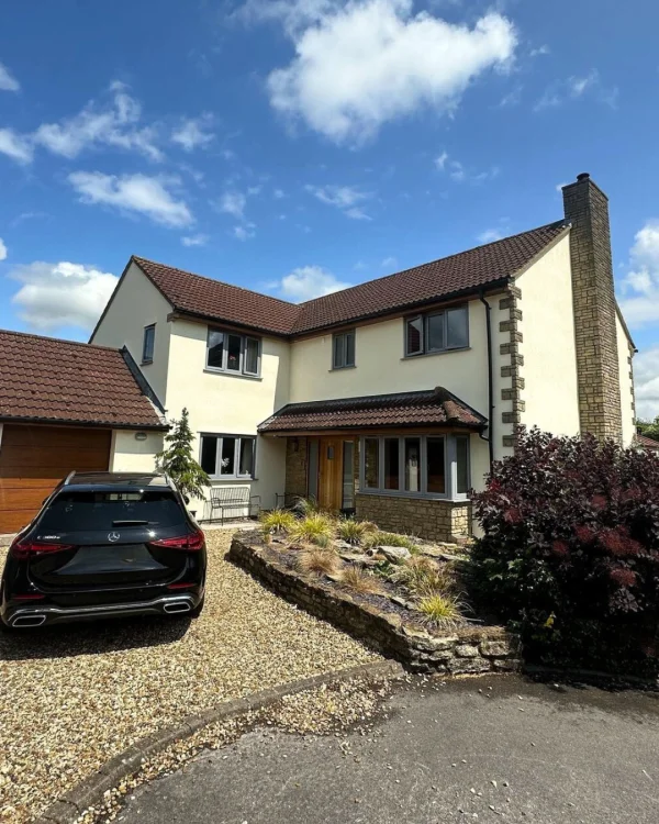 TLC Decorating using Witney Cream masonry paint